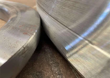 Ventajas de las bridas de cuello alto